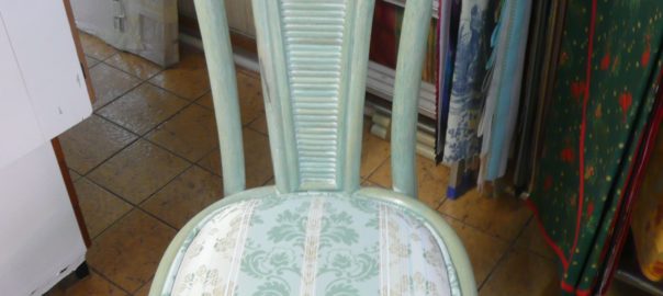 chaise verte eau